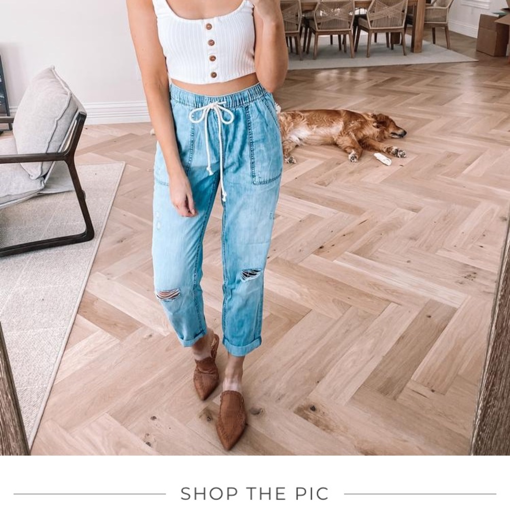 Chambray Distressed Pant